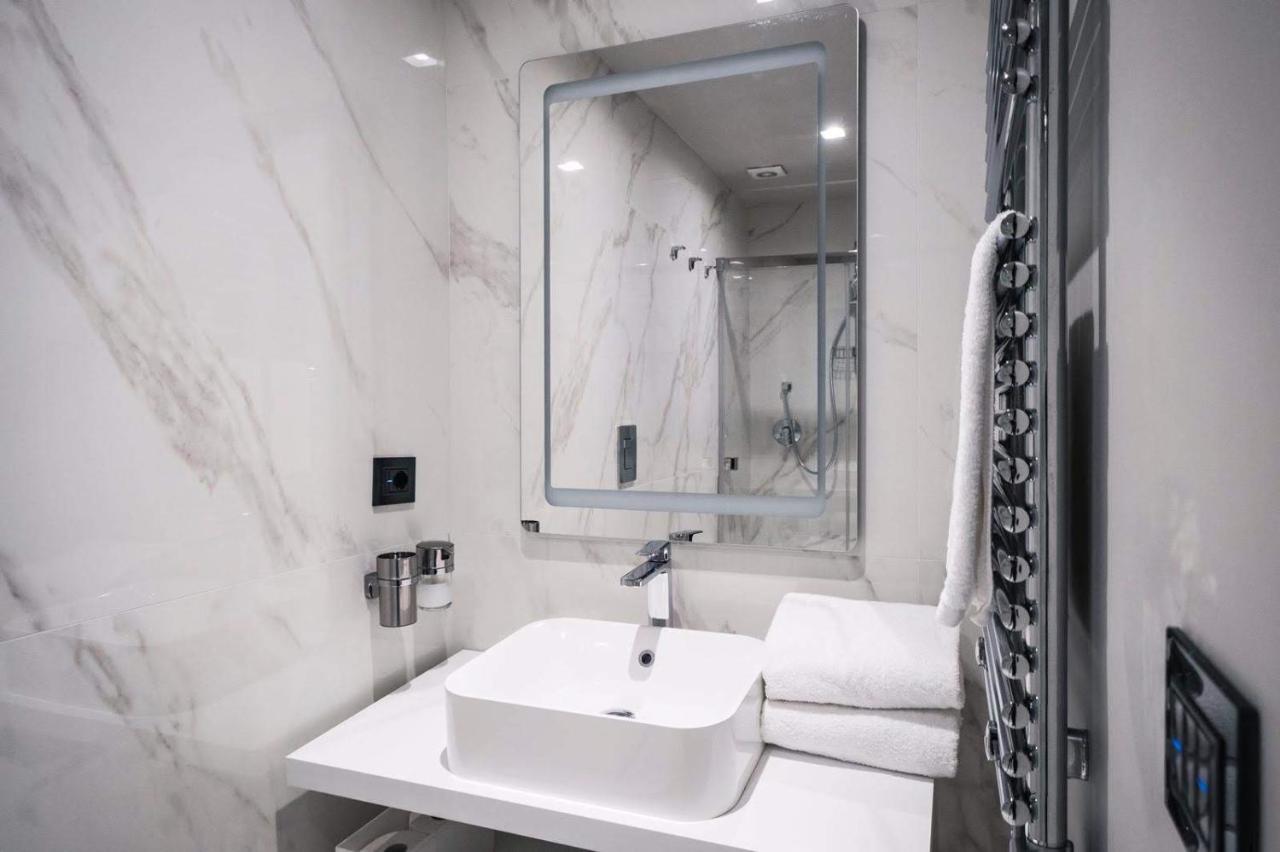 Luxury Santo Stefano Hotel Венеция Екстериор снимка